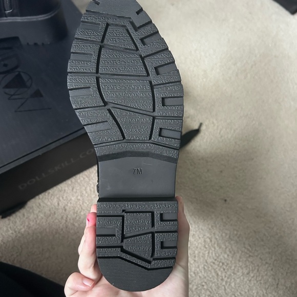 NIB Size 7 Dollskill Widow “NightStalker” Bat Boots - Picture 4 of 5